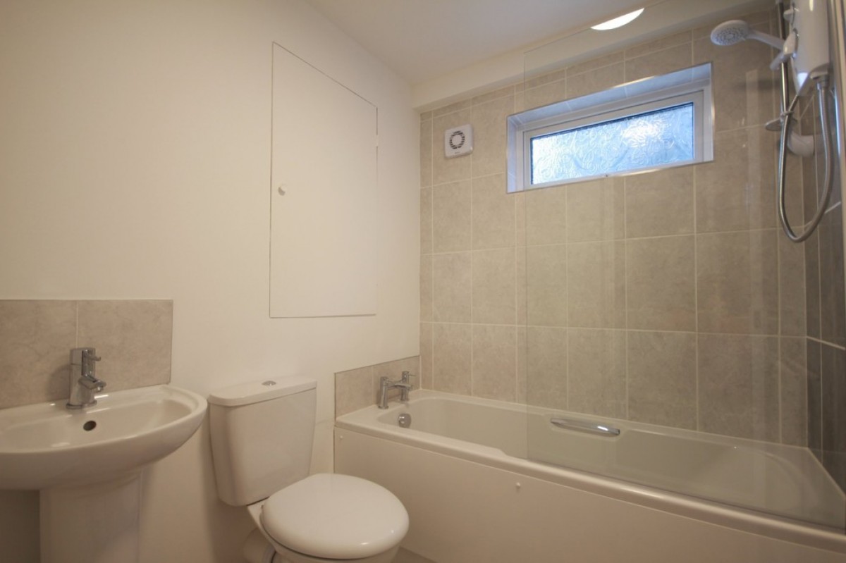 Moss House Close, Five Ways, B15