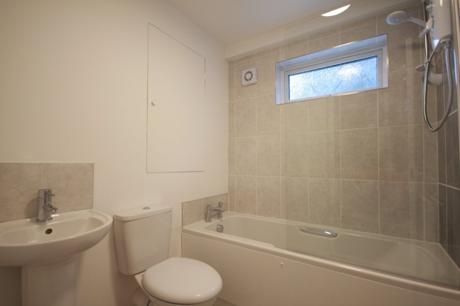 Moss House Close, Five Ways, B15