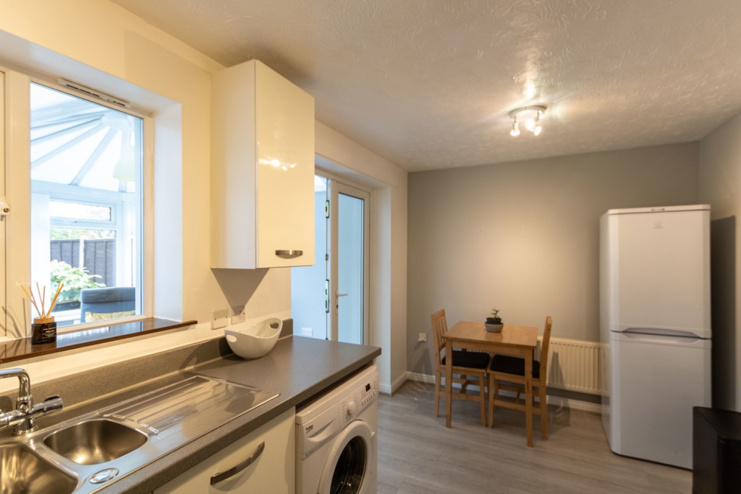 2 bedroom House for Letting Simeon Bissell Close, Tipton, DY4