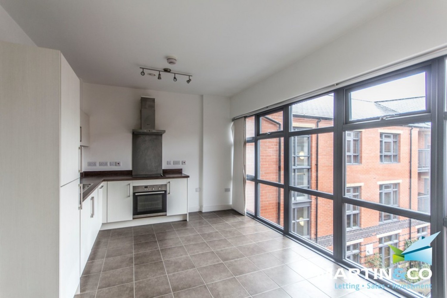 2 bedroom Flat for Letting Lion Court, Warstone Lane, Jewellery Quarter, B18