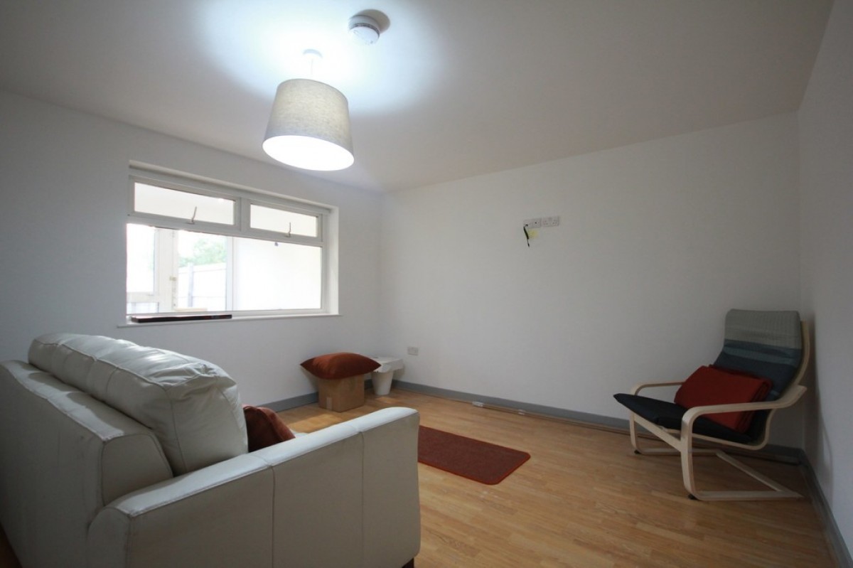Selcroft Avenue, Quinton, B32