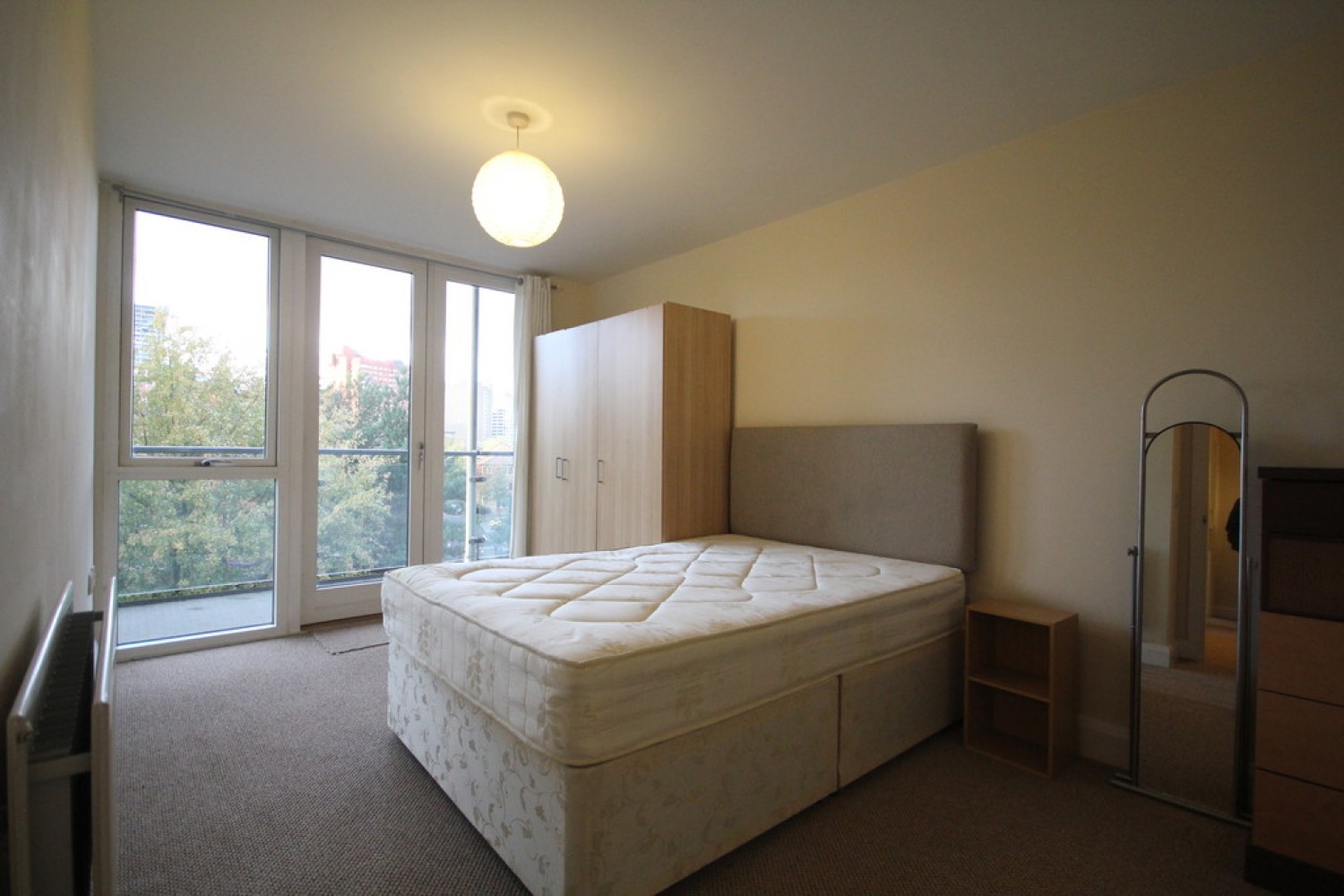 2 bedroom Flat for Letting Wheeleys Lane, Park Central, B15