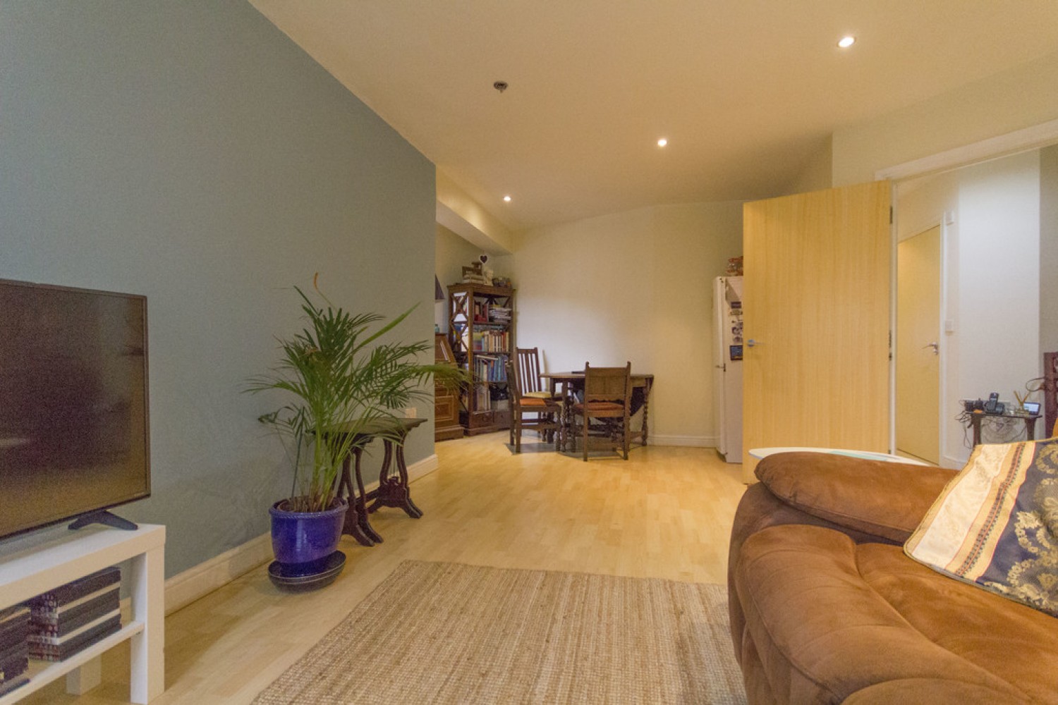 2 bedroom Flat for Letting Lords, Lordswood Road, Harborne, B17