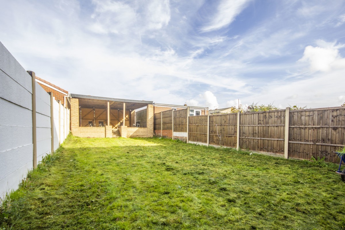 Mayswood Grove, Quinton, B32