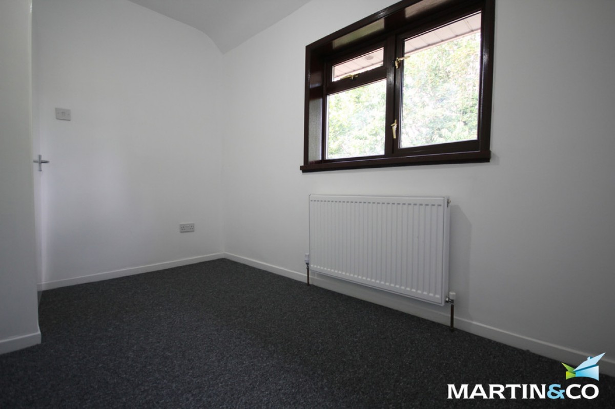 Capern Grove, Quinton, B32