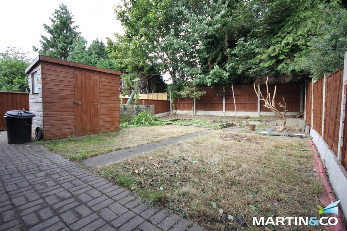 Capern Grove, Quinton, B32