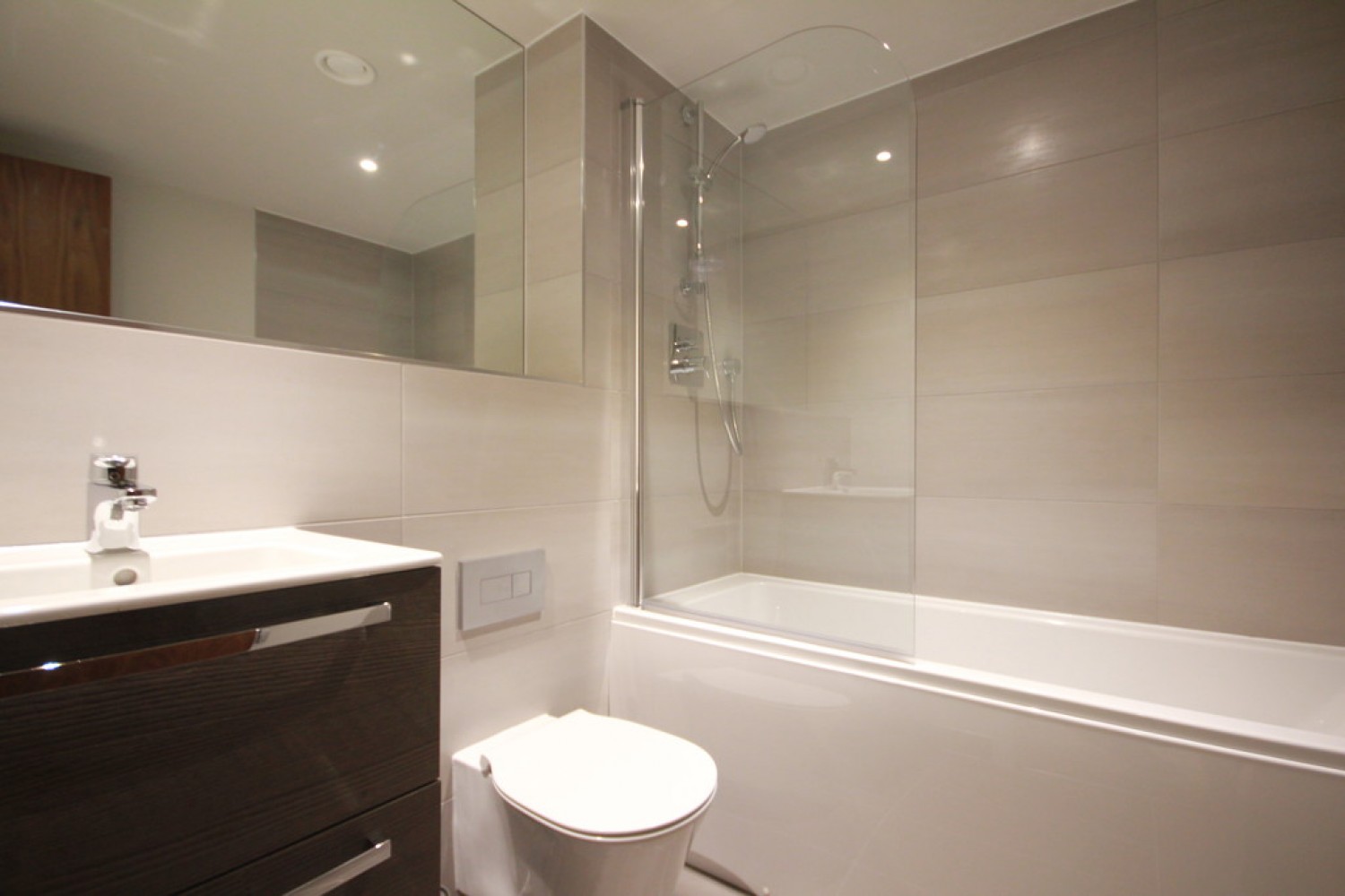 2 bedroom Flat in Albion House, Pope Street, Jewellery Quarter, B1