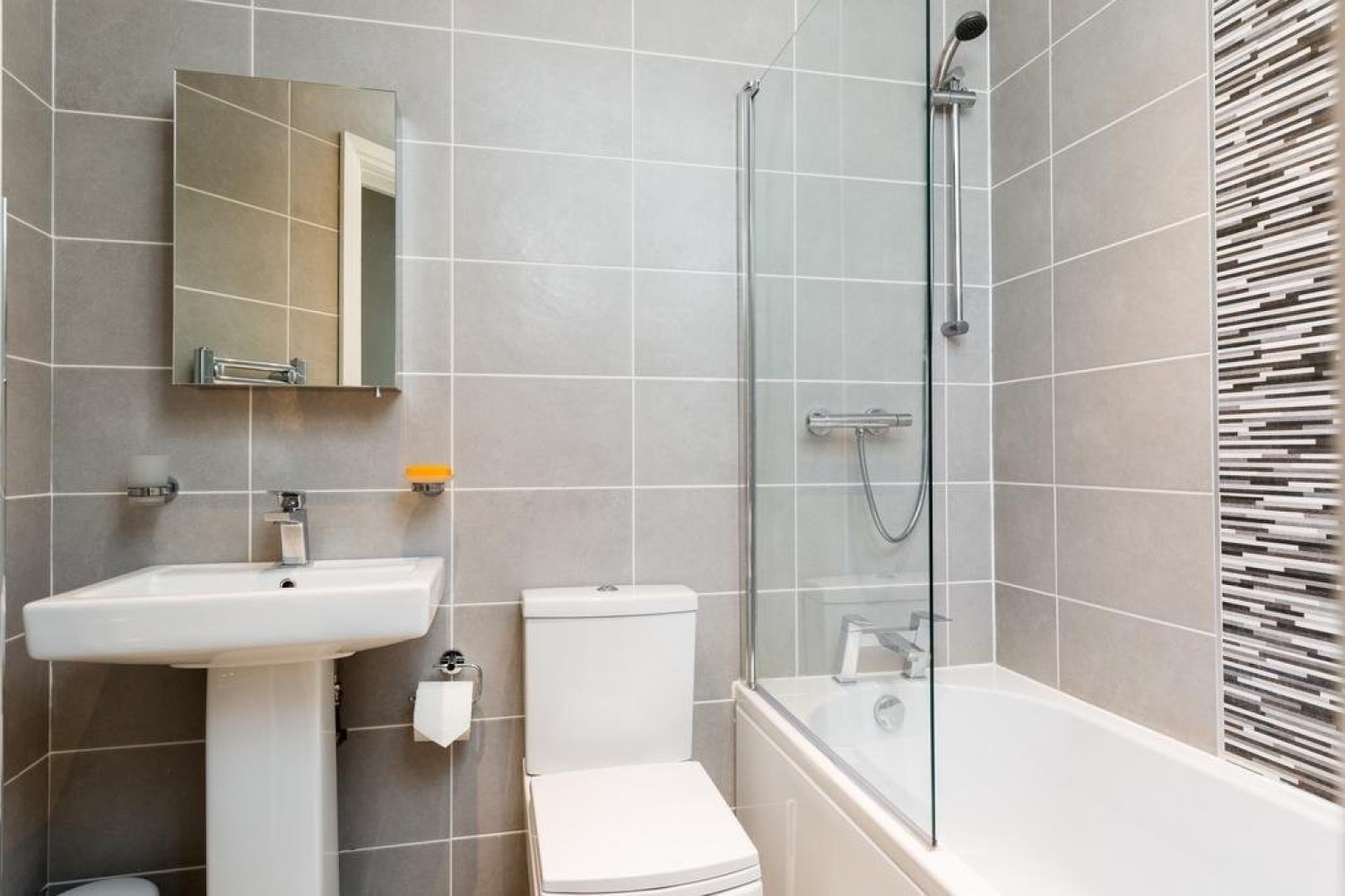 2 bedroom Flat for Letting The Mint, Mint Drive, Jewellery Quarter, B18