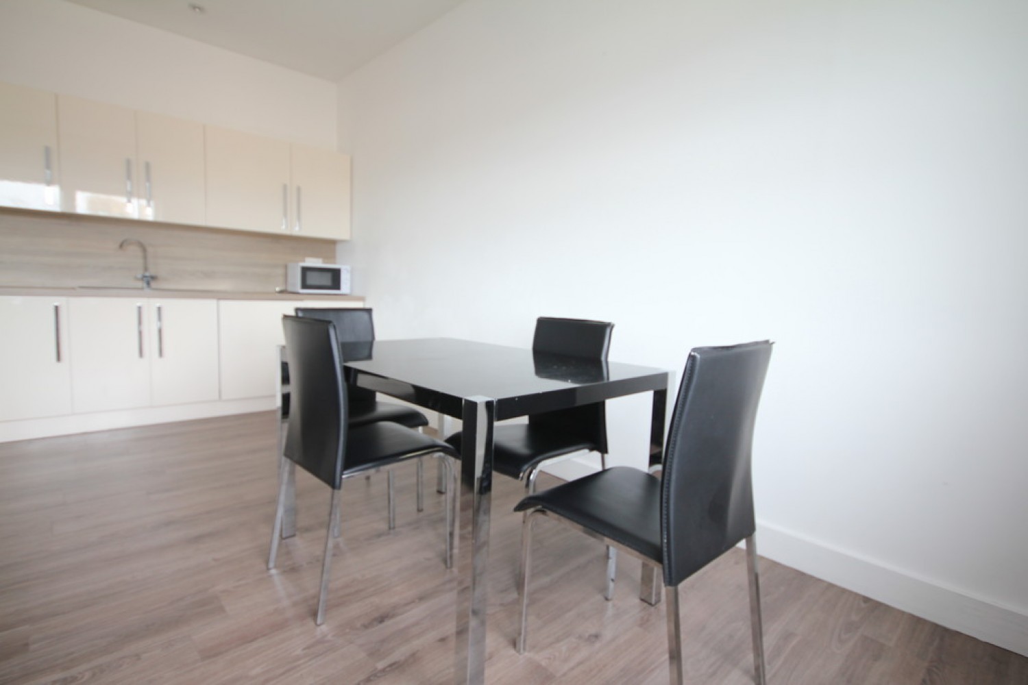 1 bedroom Flat for Letting The Mint, Mint Drive, Jewellery Quarter, B18