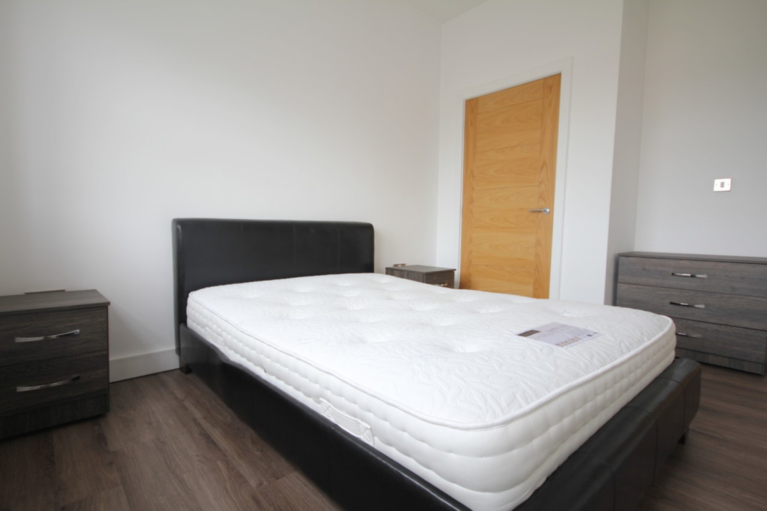 1 bedroom Flat for Letting The Mint, Mint Drive, Jewellery Quarter, B18