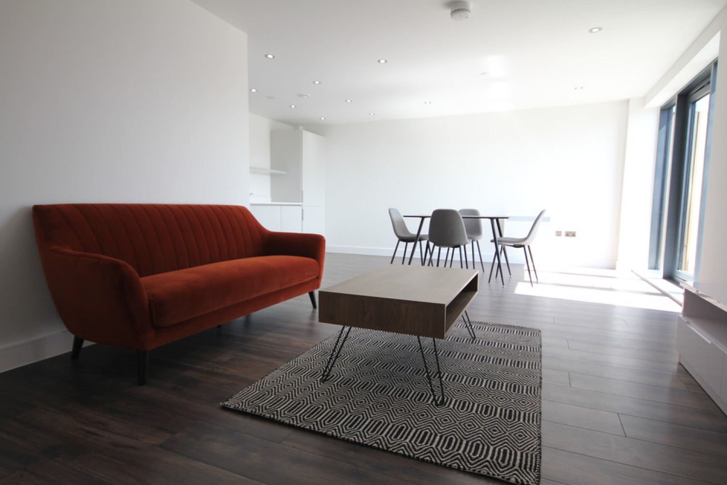 2 bedroom Flat for Letting The Quadrant, Sand Pits, Birmingham, B1