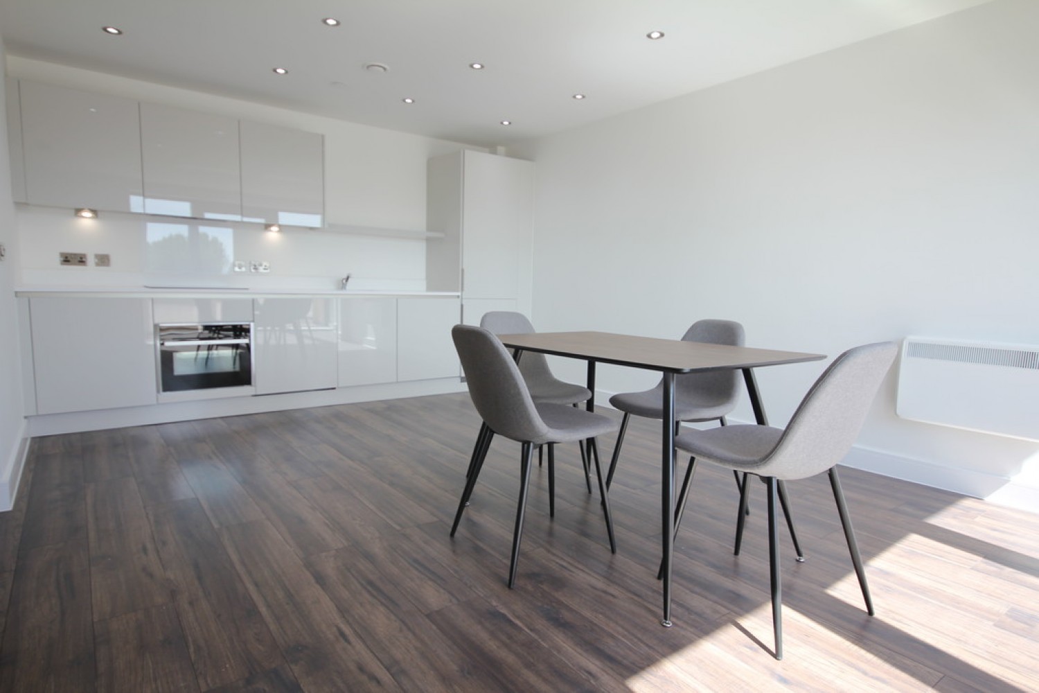 2 bedroom Flat for Letting The Quadrant, Sand Pits, Birmingham, B1