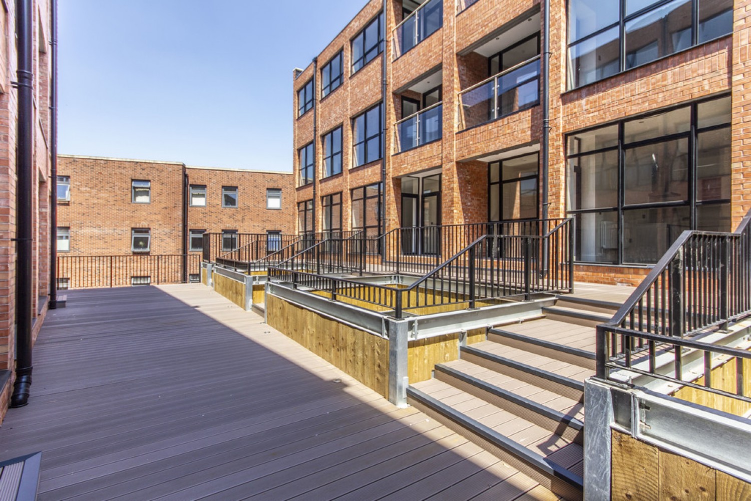 2 bedroom Flat in Tenby Heights, Tenby Street North, Jewellery Quarter, B1