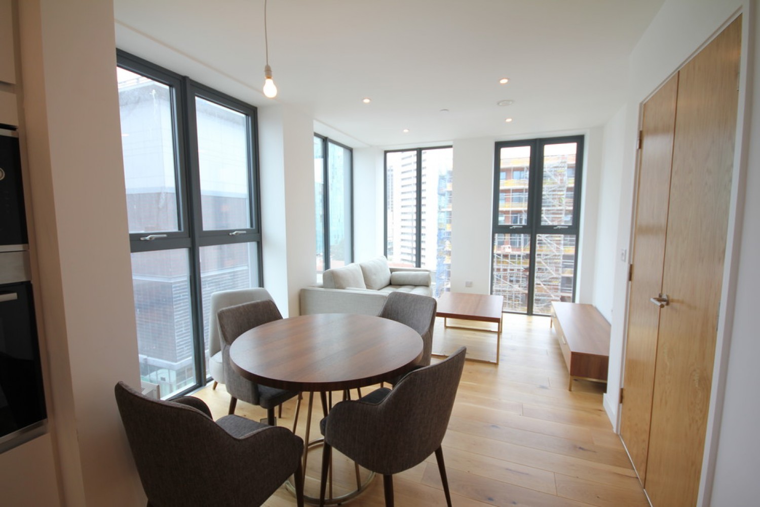 2 bedroom Flat for Letting The Axium, Windmill Street, Birmingham, B1