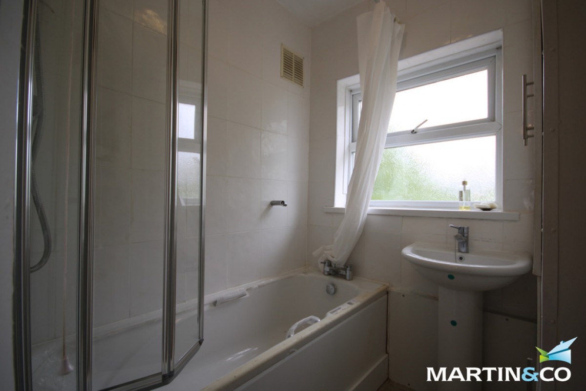 Wolverhampton Road South, Quinton, B32