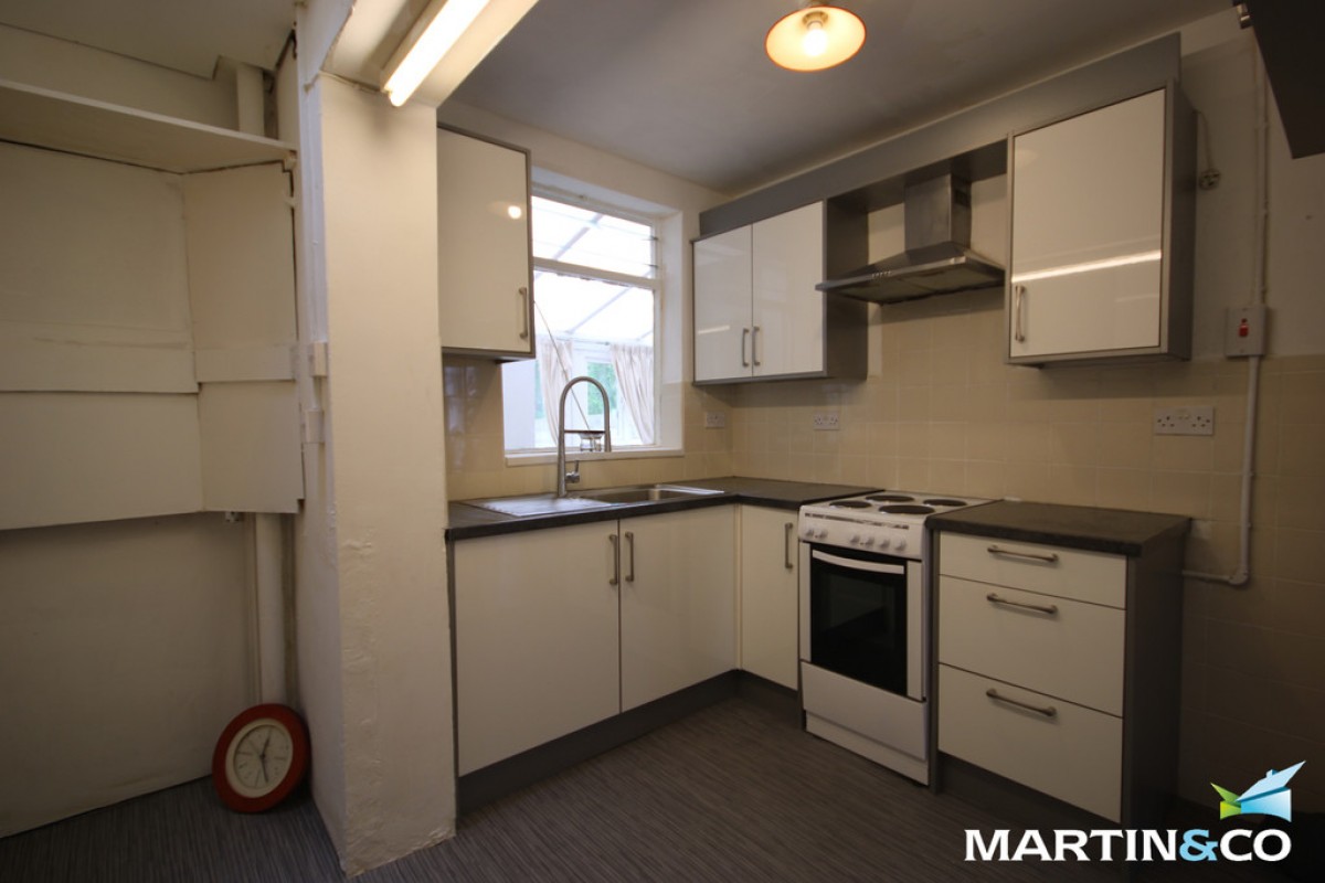 Wolverhampton Road South, Quinton, B32