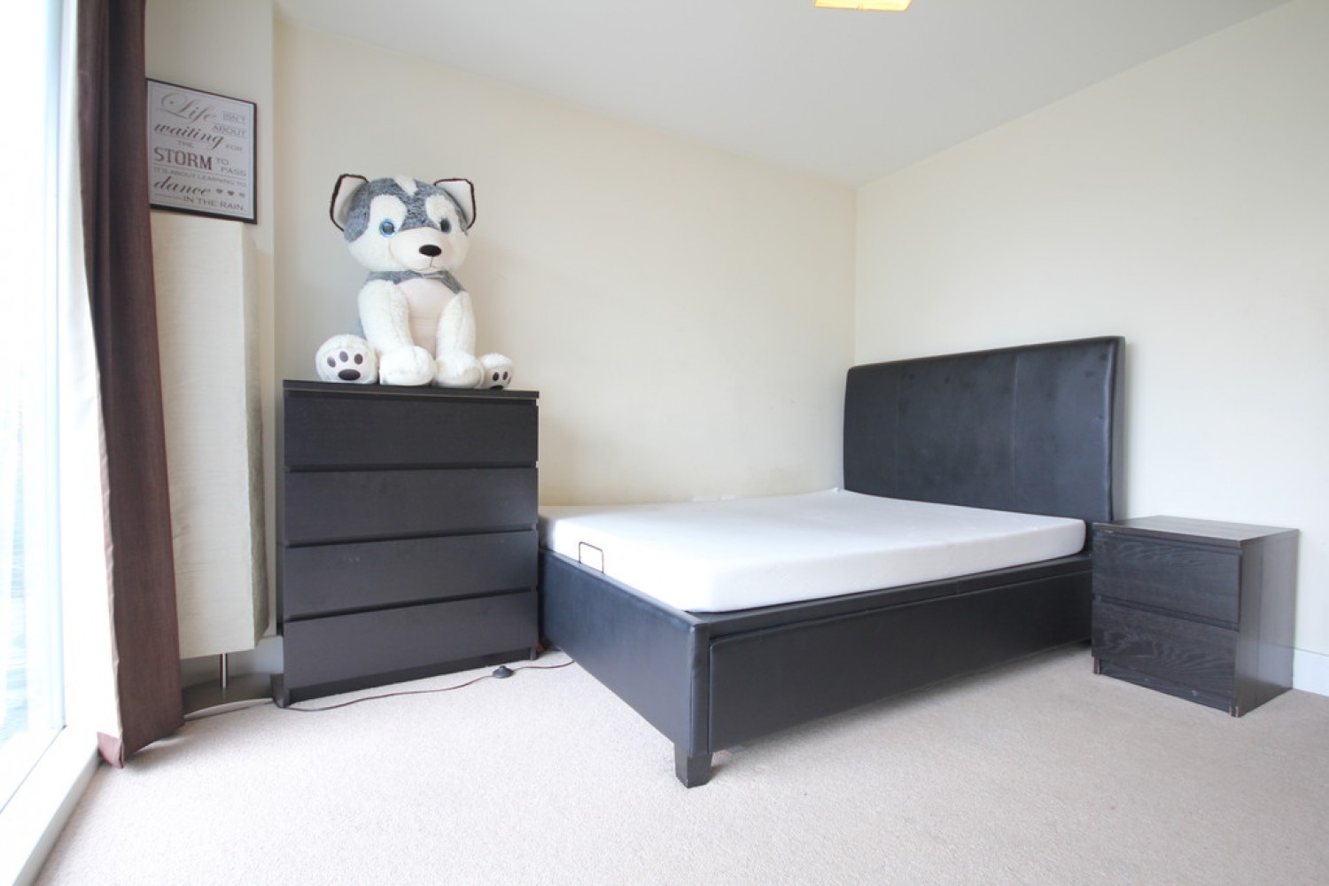 Longleat Avenue, Park Central, B15