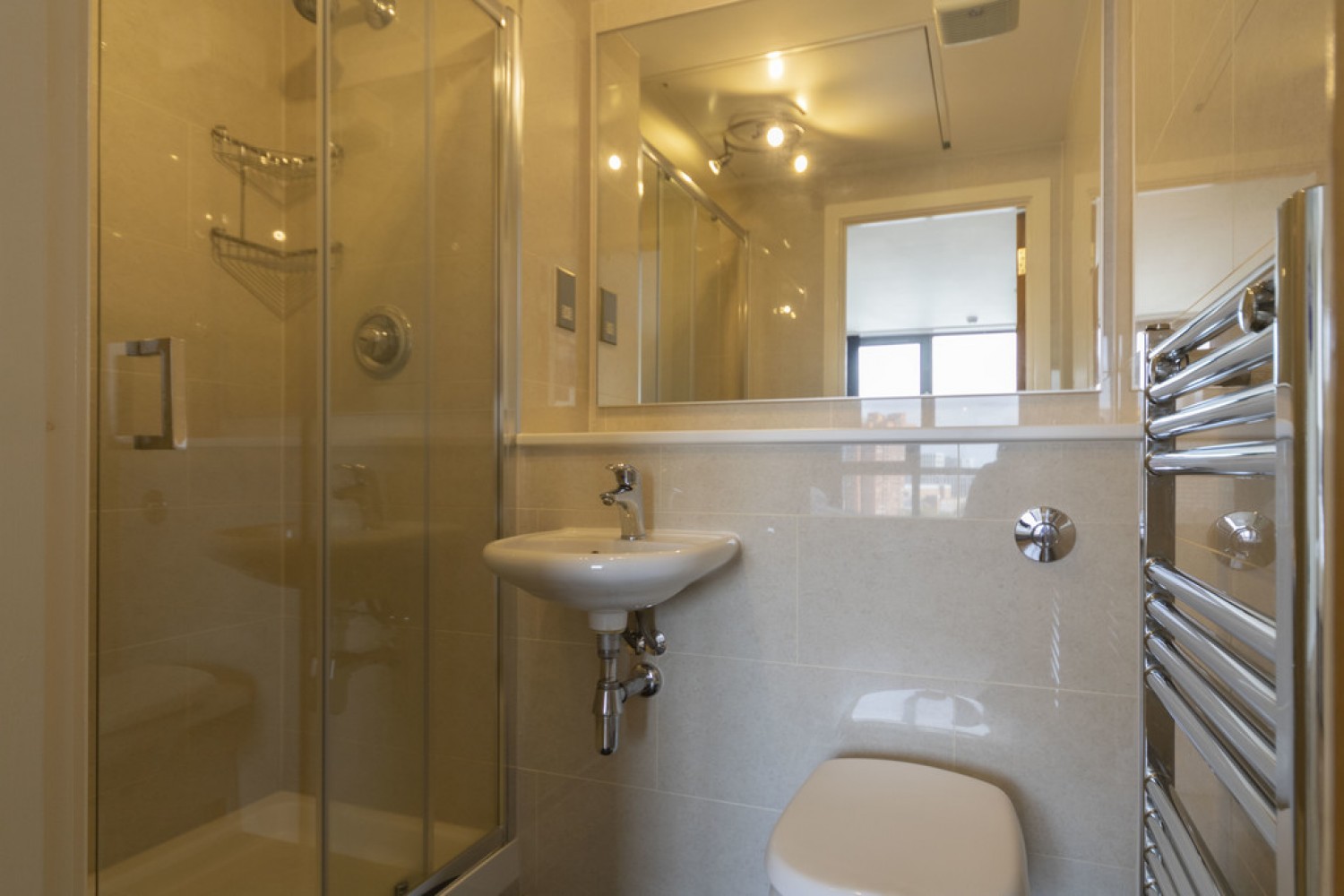 3 bedroom Flat for Letting Centenary Plaza, Holliday Street, Birmingham, B1