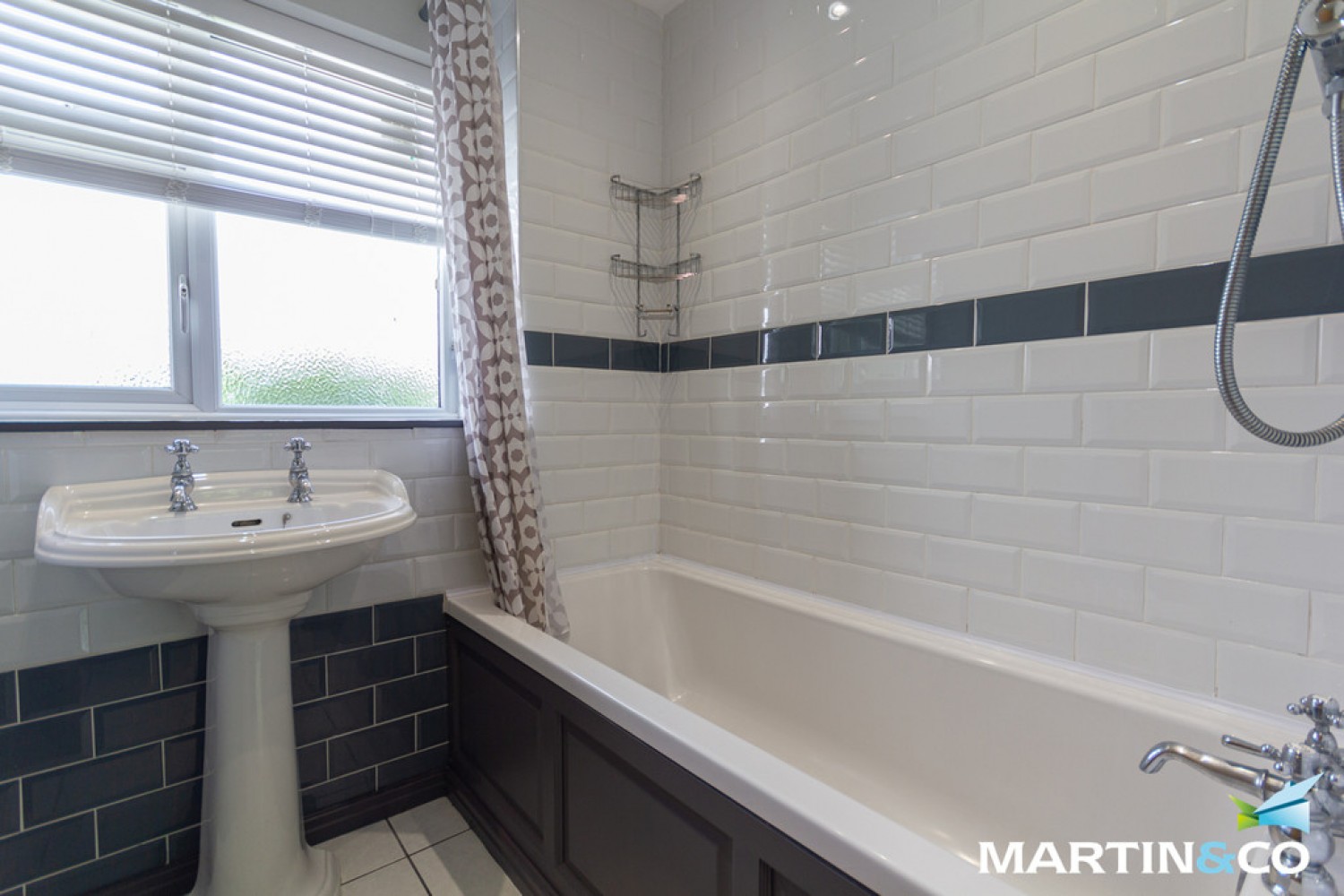 2 bedroom Flat for Letting Whetstone Close, Farquhar Road, Edgbaston, B15