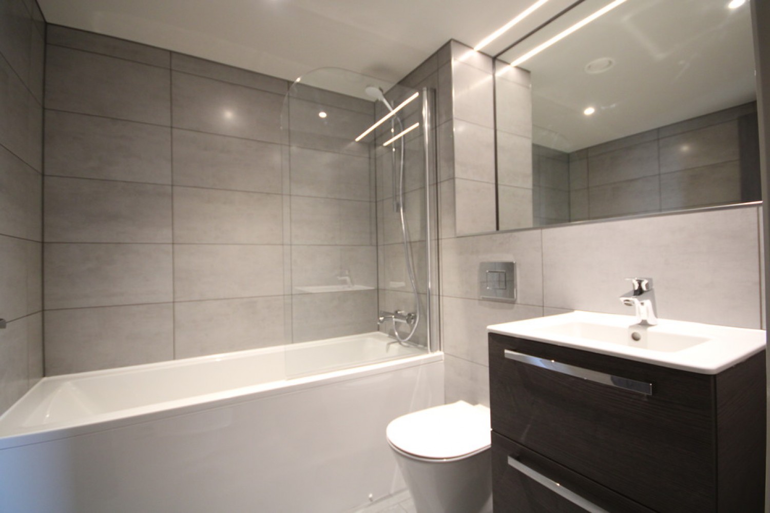 2 bedroom Flat for Letting St Martins Place, Broad Street, Birmingham, B15