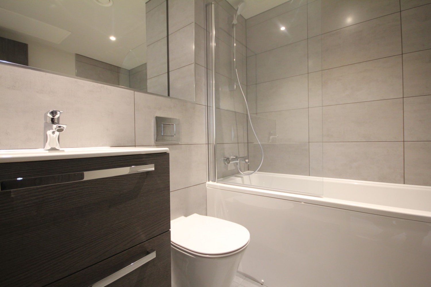 1 bedroom Flat for Letting St Martins Place, Broad Street, Birmingham, B15