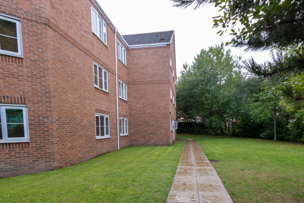 Summerton Road, Oldbury, B69