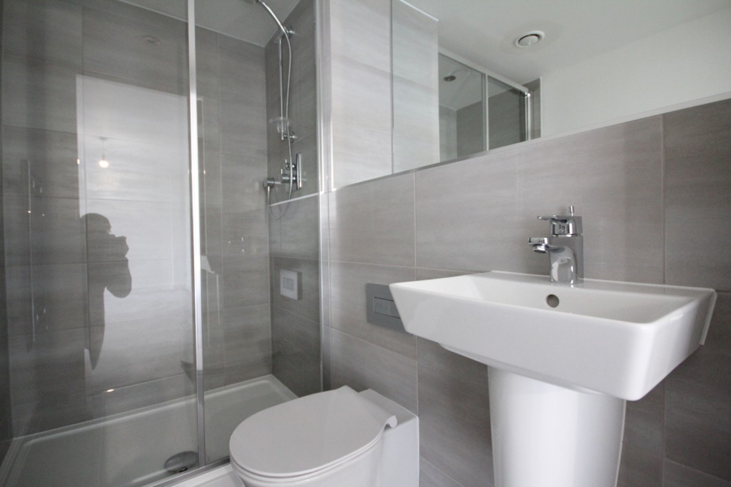 2 bedroom Flat for Letting The Quadrant, Sand Pits, Birmingham, B1