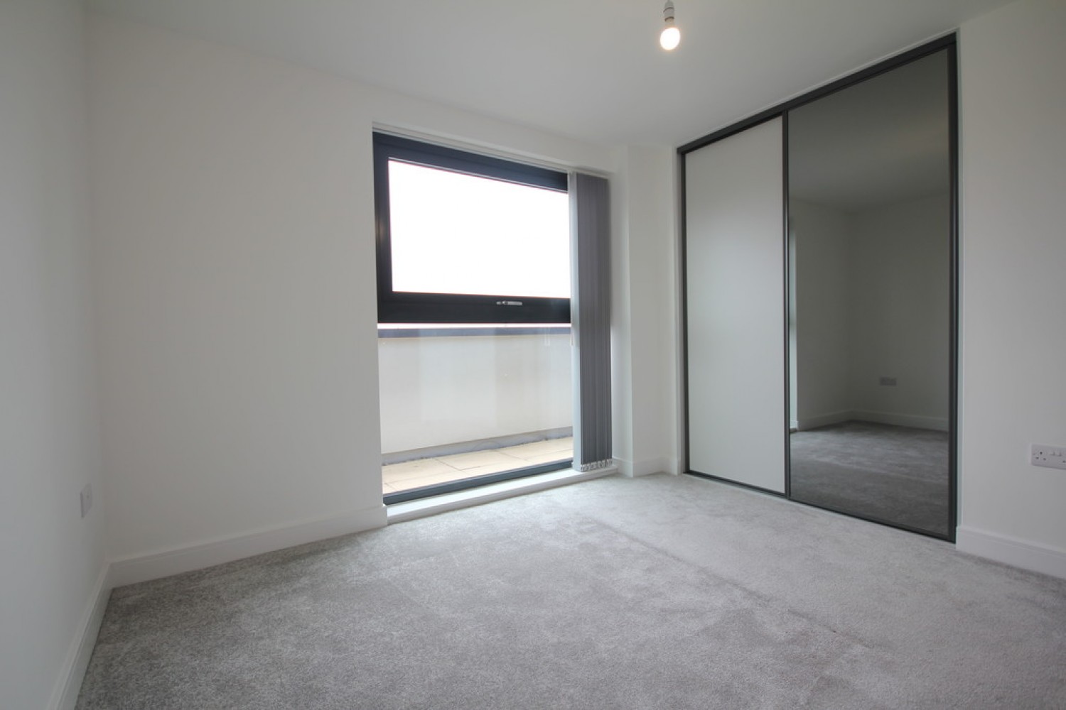 2 bedroom Flat for Letting The Quadrant, Sand Pits, Birmingham, B1