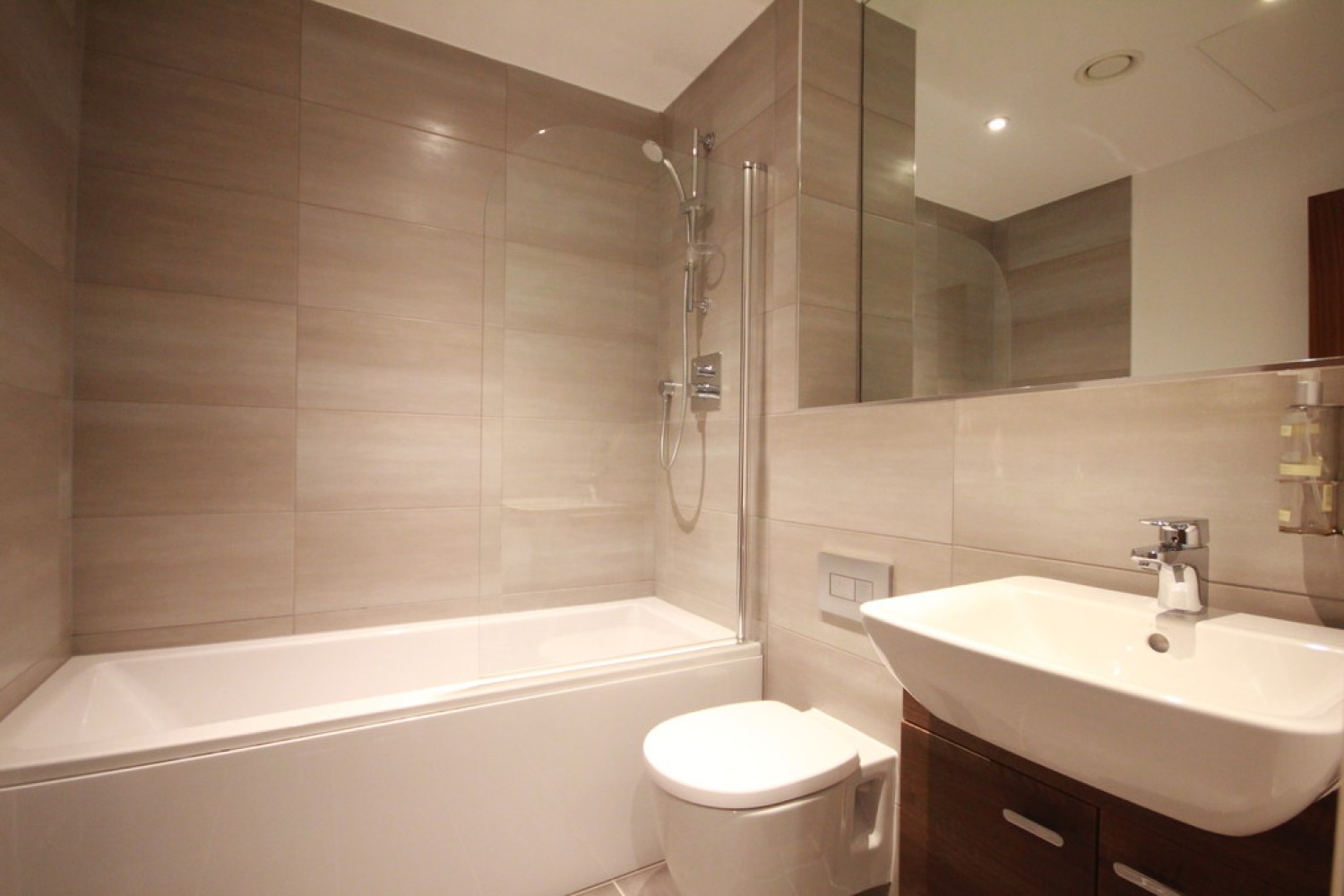 2 bedroom Flat for Letting Broadway Residences, Broad Street, Birmingham, B15