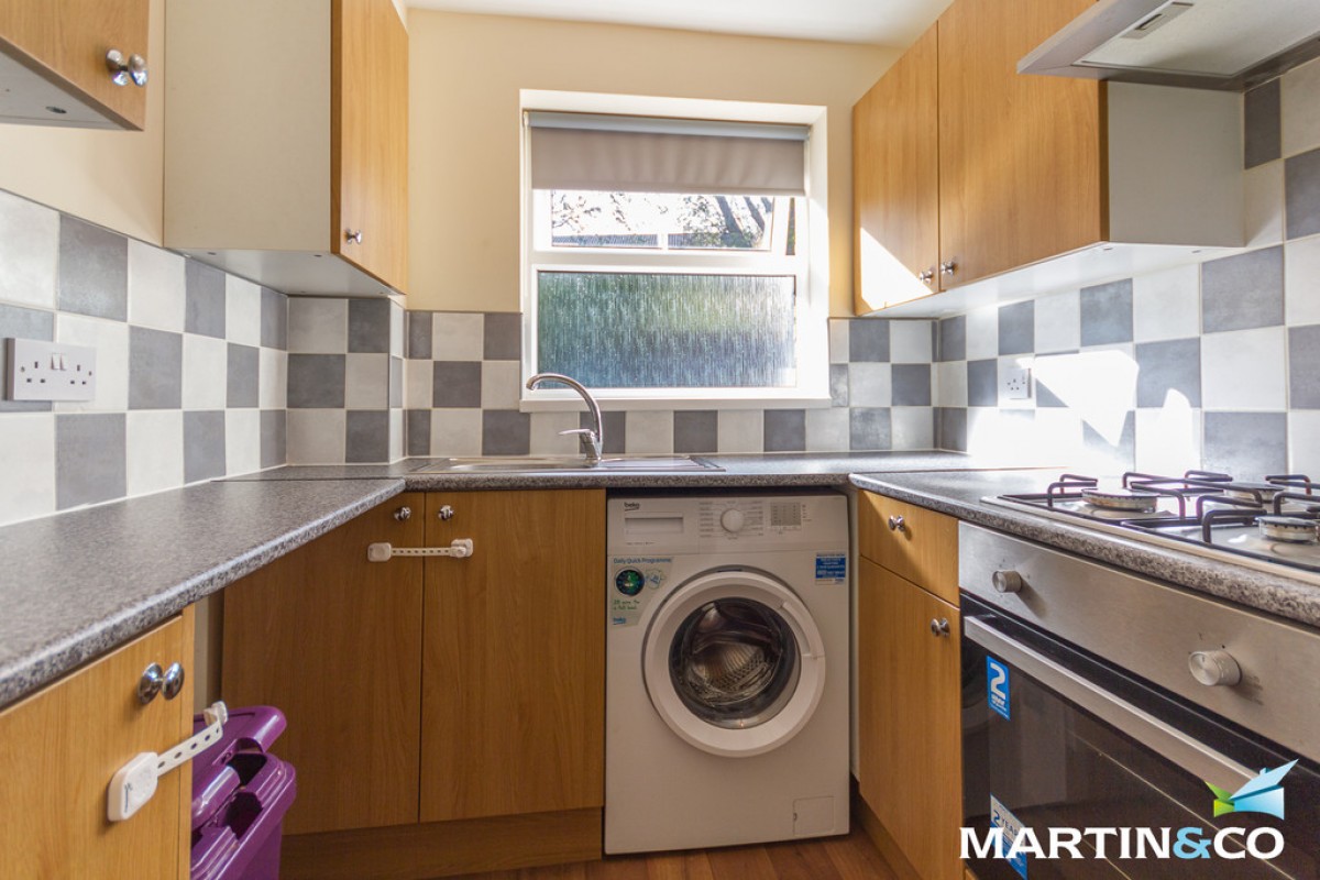 Over Brunton Close, Northfield, B31