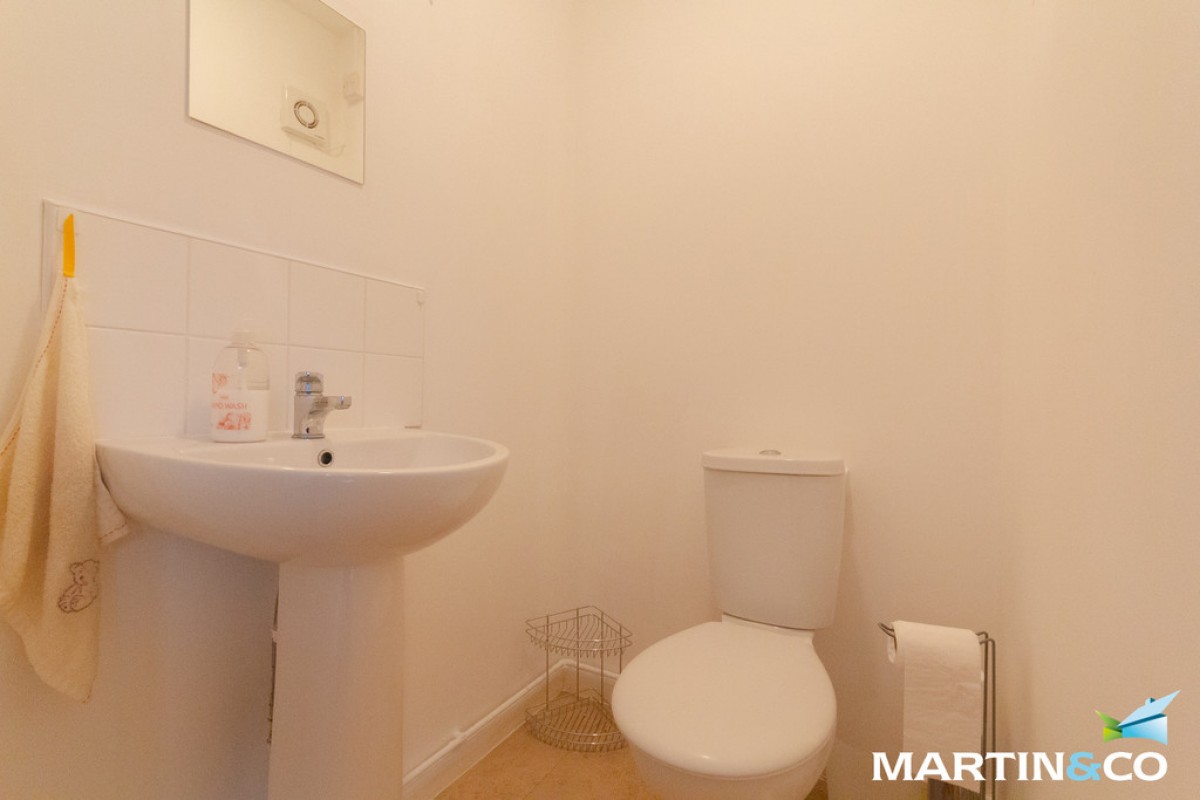 Thornhurst Avenue, Quinton, B32
