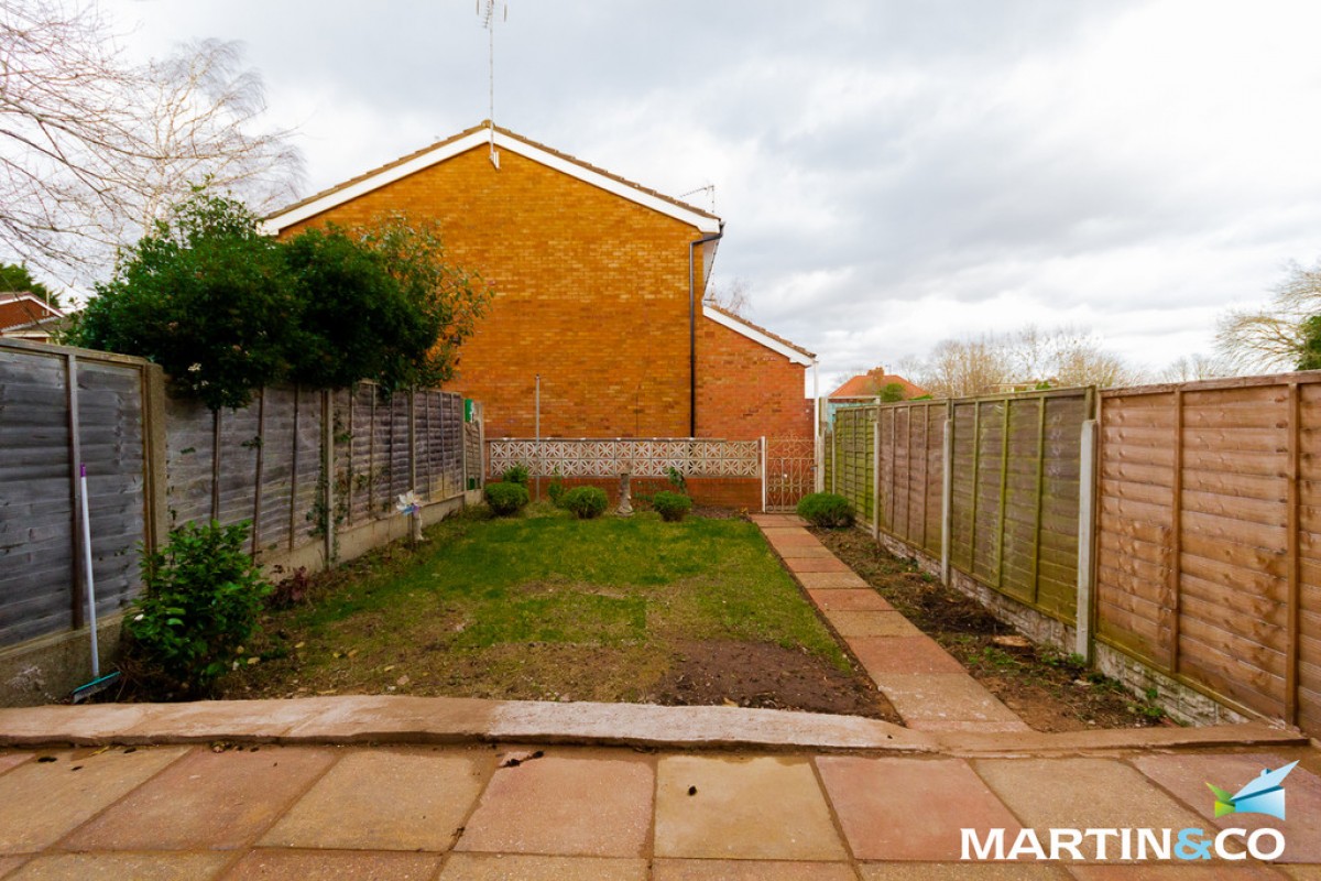 Thornhurst Avenue, Quinton, B32