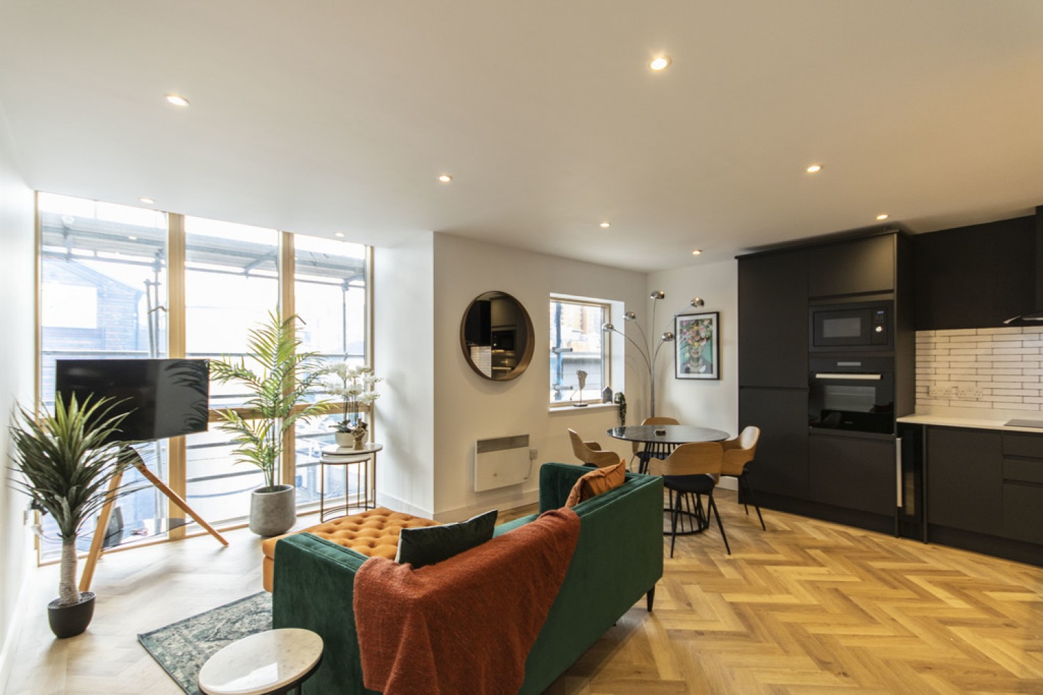 1 bedroom Flat for Letting Canal Wharf, Waterfront Walk, Birmingham, B1