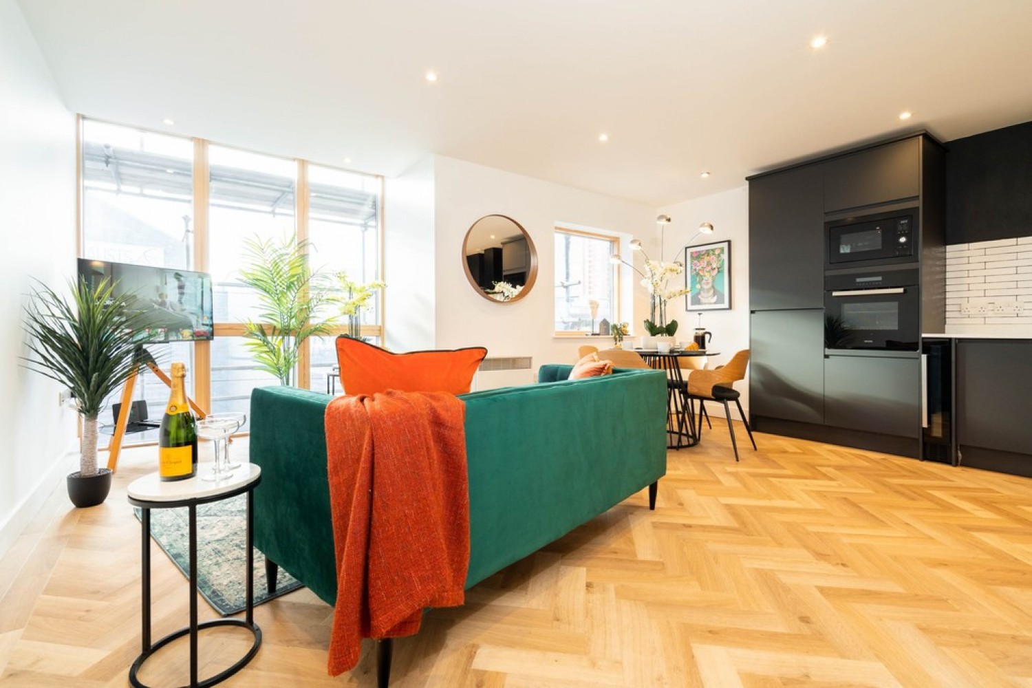 1 bedroom Flat for Letting Canal Wharf, Waterfront Walk, Birmingham, B1