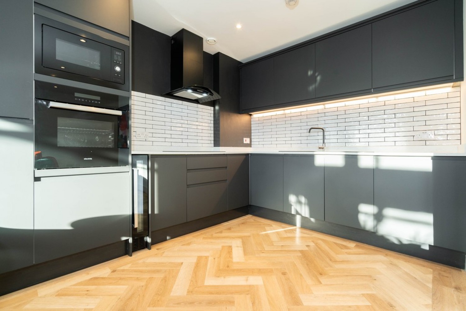 1 bedroom Flat for Letting Canal Wharf, Waterfront Walk, Birmingham, B1
