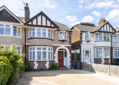 Steel Road, Northfield, B31