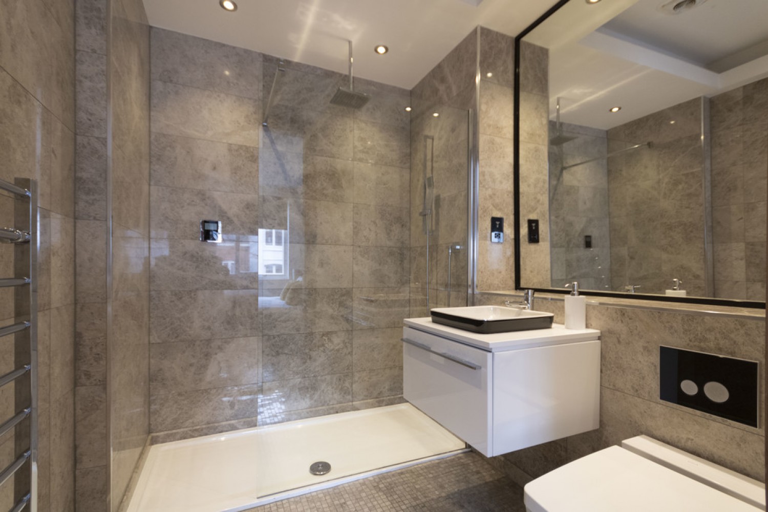3 bedroom Flat for Letting St Pauls Chambers, Caroline Street, off St Pauls Square, Jewellery Quarter, B3