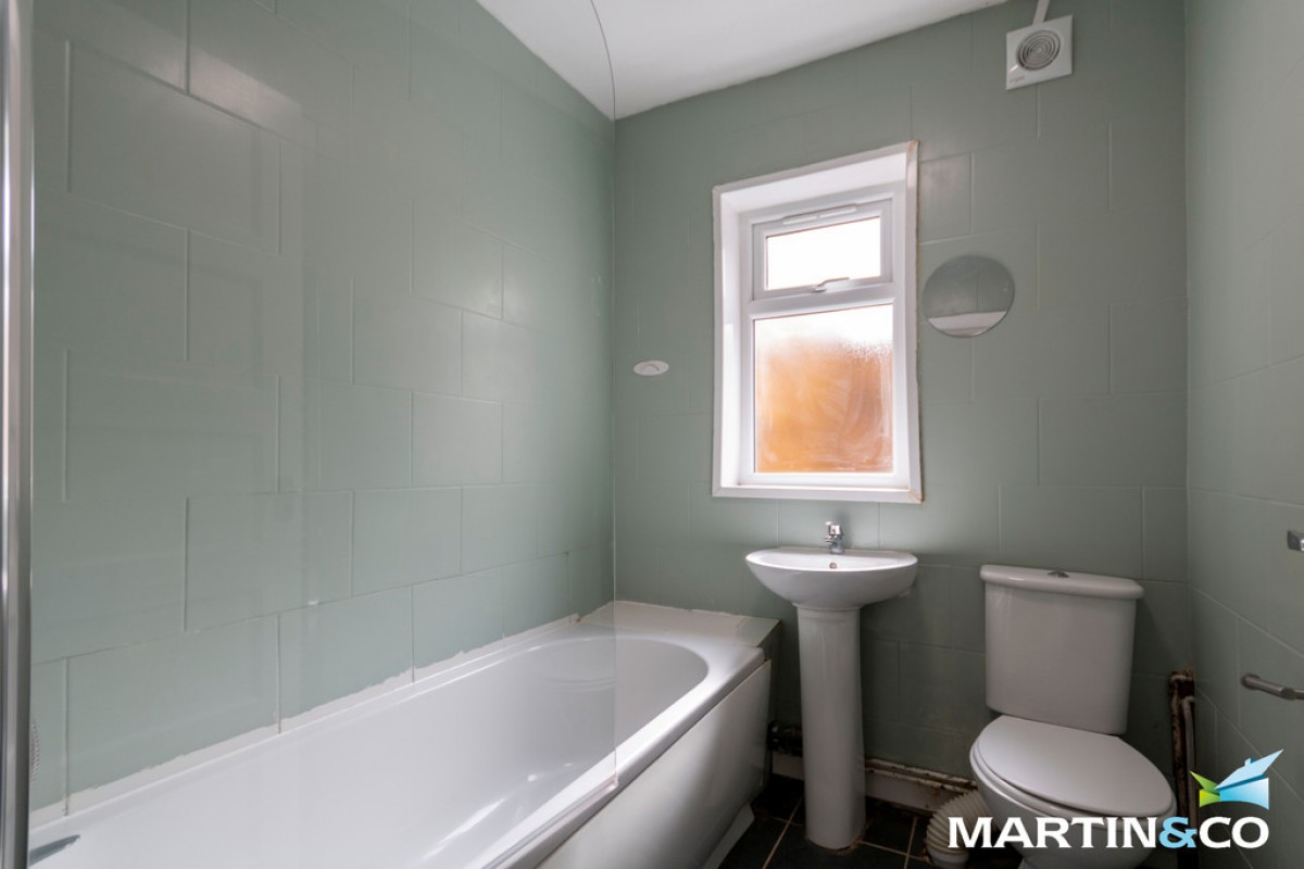 Trescott Road, Northfield, B31