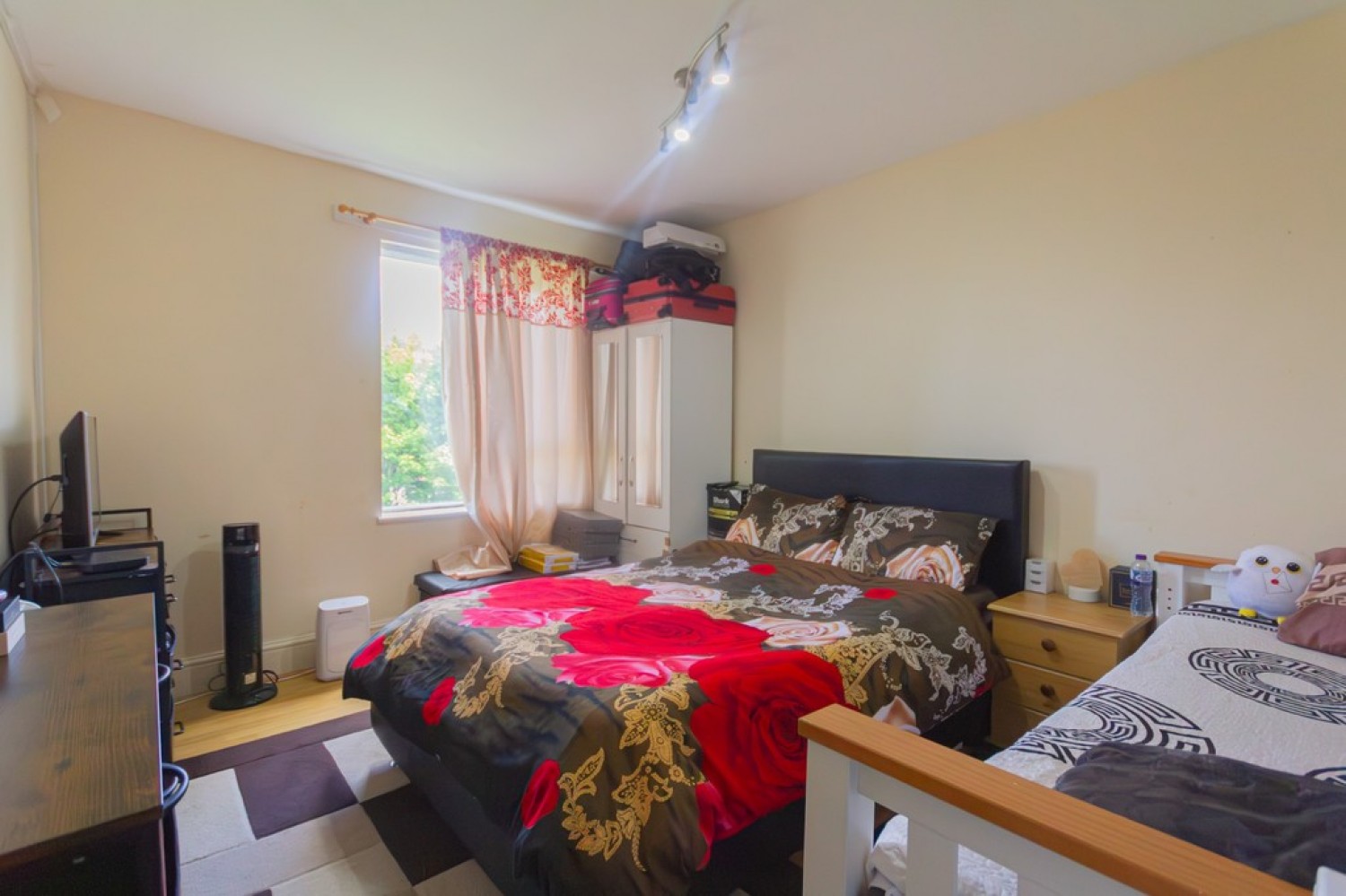 3 bedroom Flat for Letting Bristol Road South, Northfield, B31