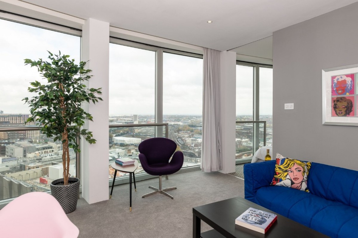 The Rotunda, New Street, Birmingham, B2