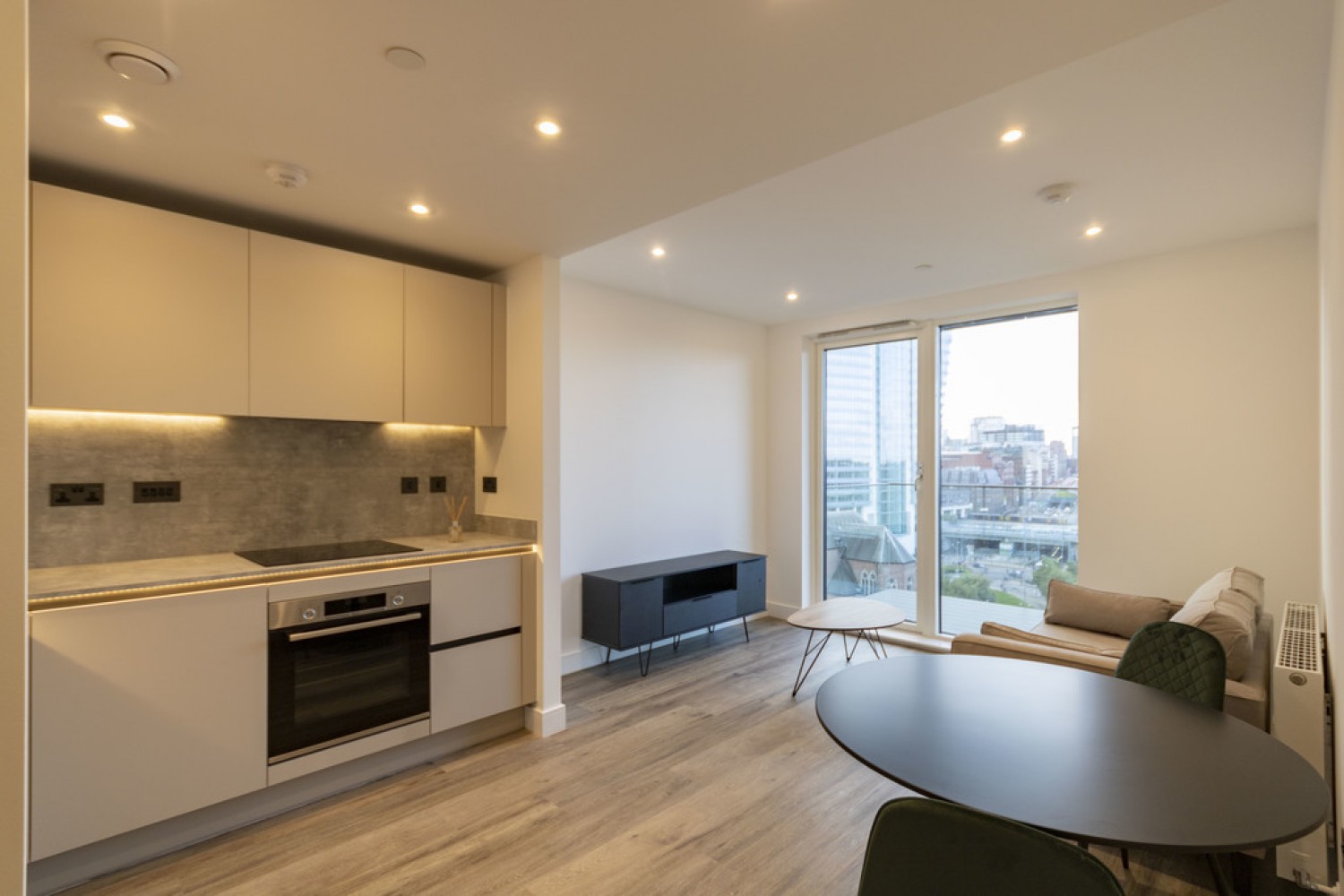 1 bedroom Flat for Letting The Regent, Snow Hill Wharf, Shadwell Street, Birmingham, B4