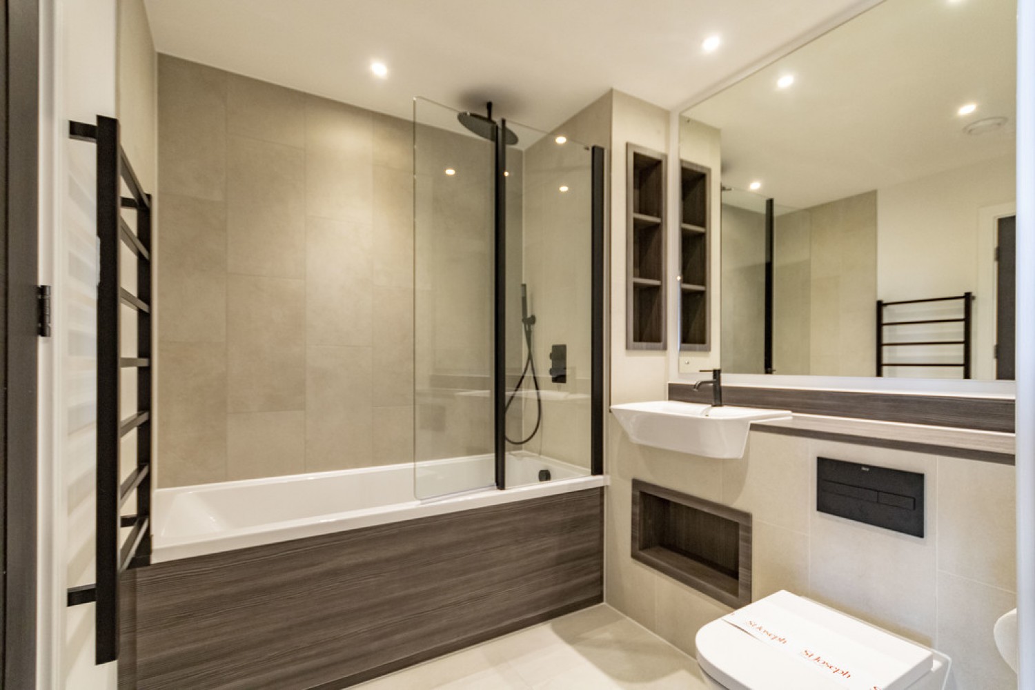 1 bedroom Flat for Letting The Regent, Snow Hill Wharf, Shadwell Street, Birmingham, B4