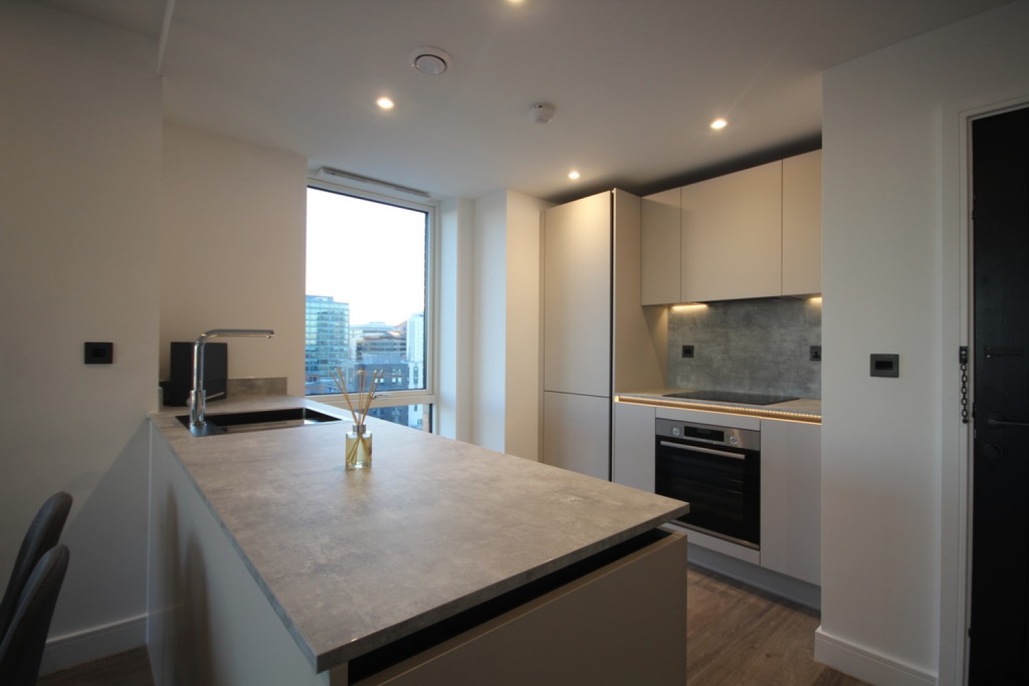 1 bedroom Flat for Letting The Regent, Snow Hill Wharf, Shadwell Street, Birmingham, B4