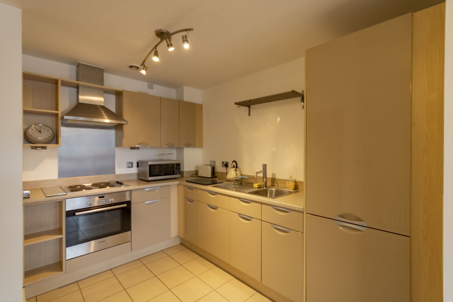 Longleat Avenue, Park Central, B15