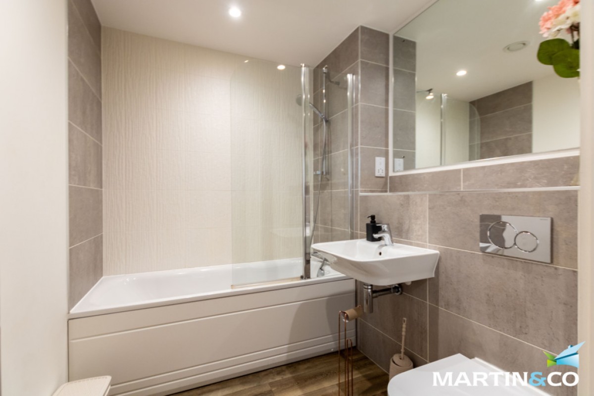 Roosevelt Apartments, Lexington Gardens, Birmingham, B15