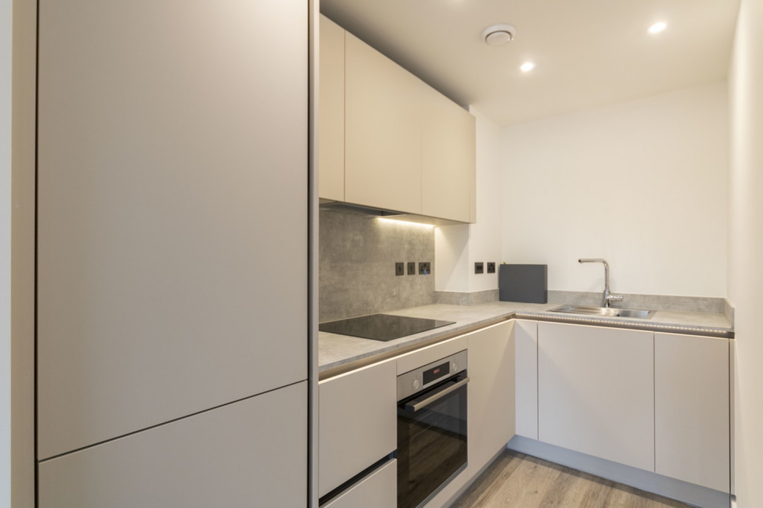1 bedroom Flat for Letting The Colmore, Snow Hill Wharf, Shadwell Street, Birmingham, B4
