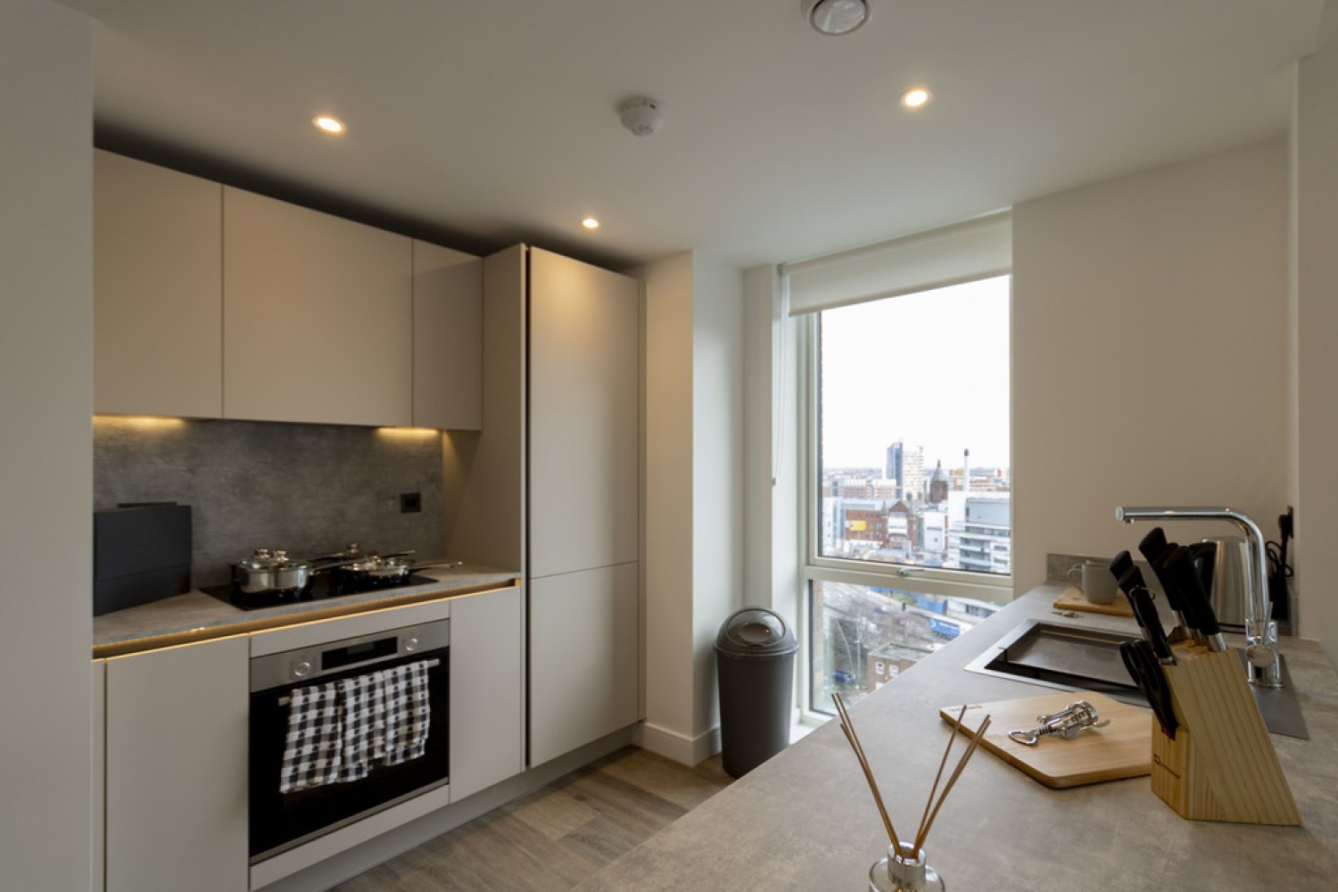 1 bedroom Flat for Letting The Regent, Snow Hill Wharf, Shadwell Street, Birmingham, B4
