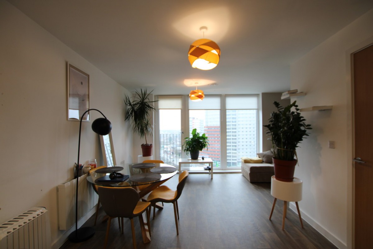 Lincoln Apartments, Lexington Gardens, Park Central, B15