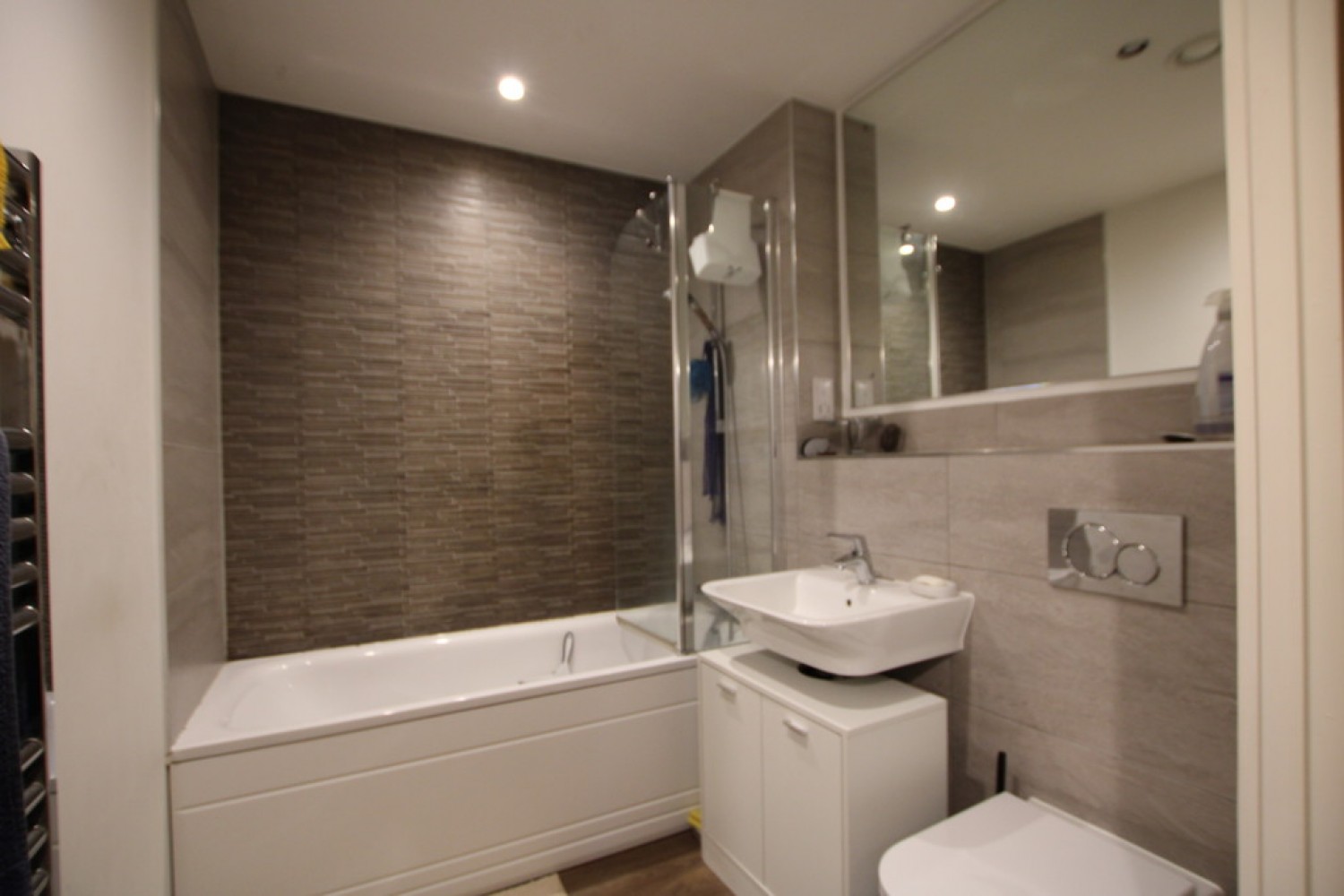 1 bedroom Flat for Letting Lincoln Apartments, Lexington Gardens, Park Central, B15