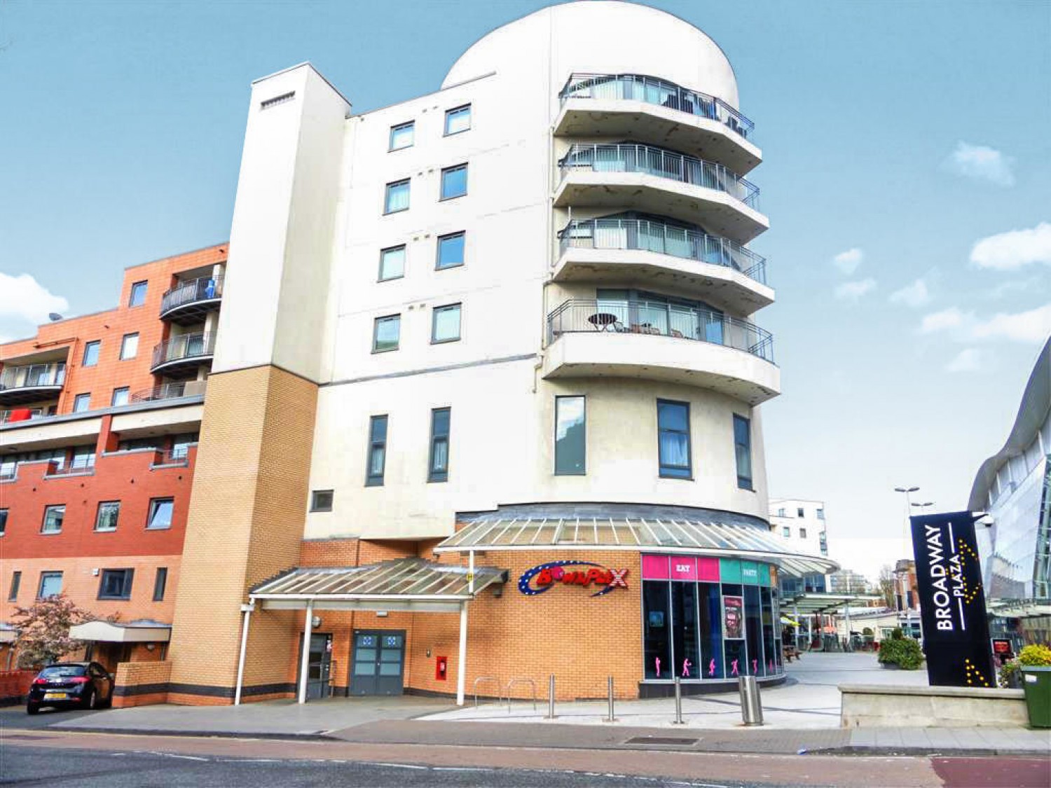 The Red Apartments, Broadway Plaza, Five Ways, B16